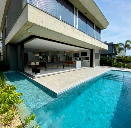 Brasilien Einfamilienhaus Pool (1)